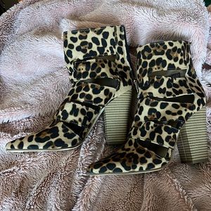 NY&C Leopard print heels size 8